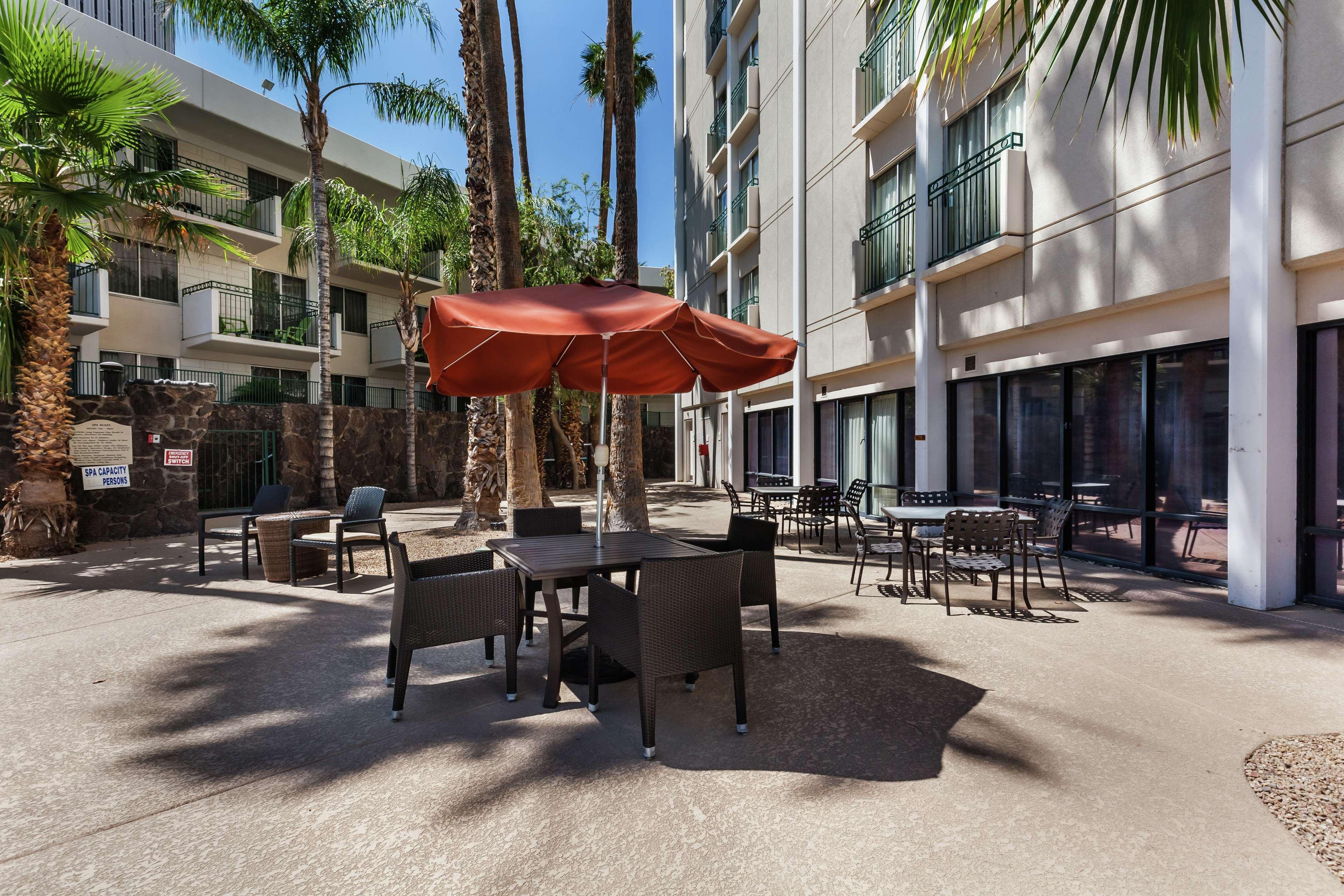 Hilton Garden Inn Phoenix Midtown Екстер'єр фото