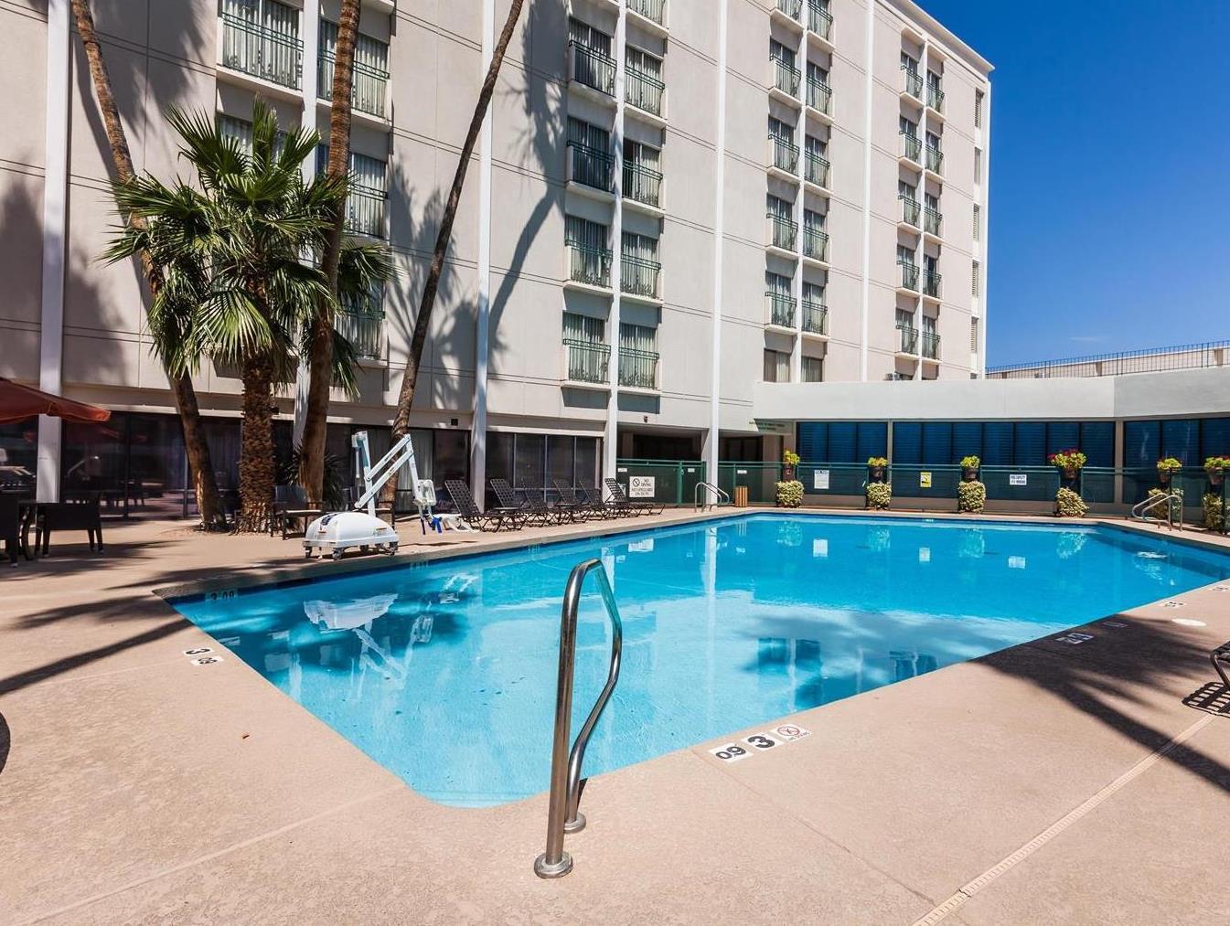 Hilton Garden Inn Phoenix Midtown Екстер'єр фото